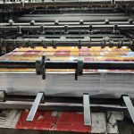 mesin-cetak-stiker-label-berwarna